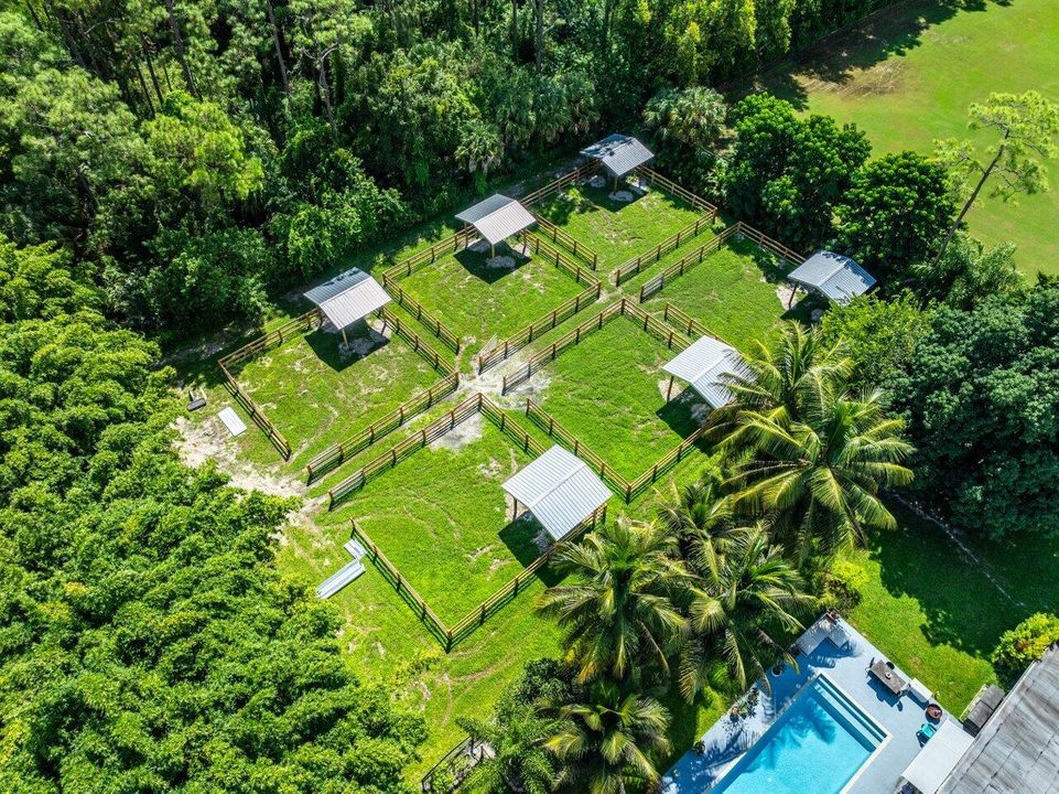 For Sale: $2,495,000 (3 beds, 2 baths, 2320 Square Feet)