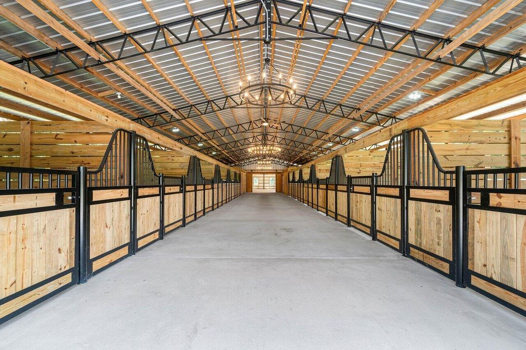 For Sale: $2,495,000 (3 beds, 2 baths, 2320 Square Feet)