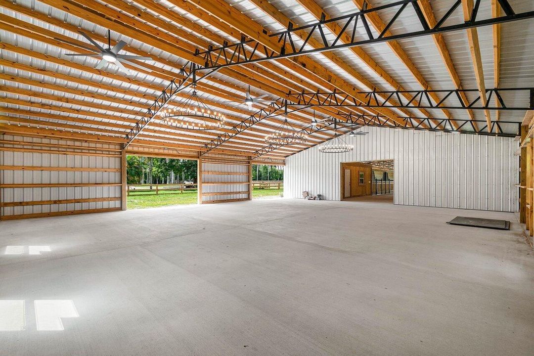 For Sale: $2,495,000 (3 beds, 2 baths, 2320 Square Feet)