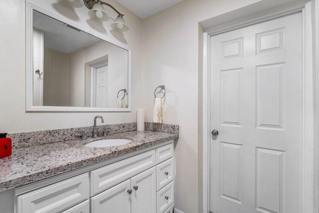 For Sale: $2,495,000 (3 beds, 2 baths, 2320 Square Feet)