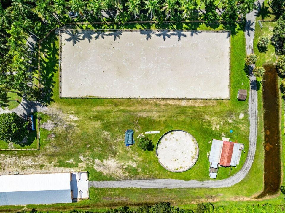 For Sale: $2,495,000 (3 beds, 2 baths, 2320 Square Feet)