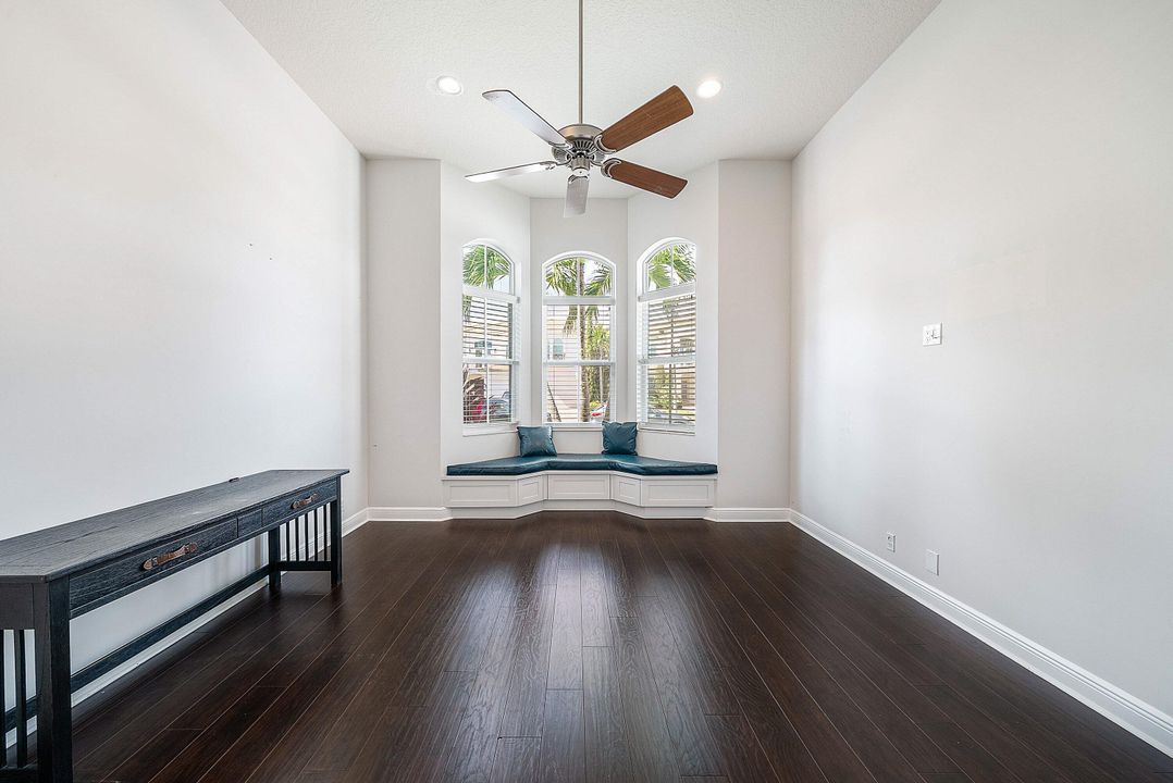 En Venta: $2,995,000 (3 camas, 3 baños, 3636 Pies cuadrados)