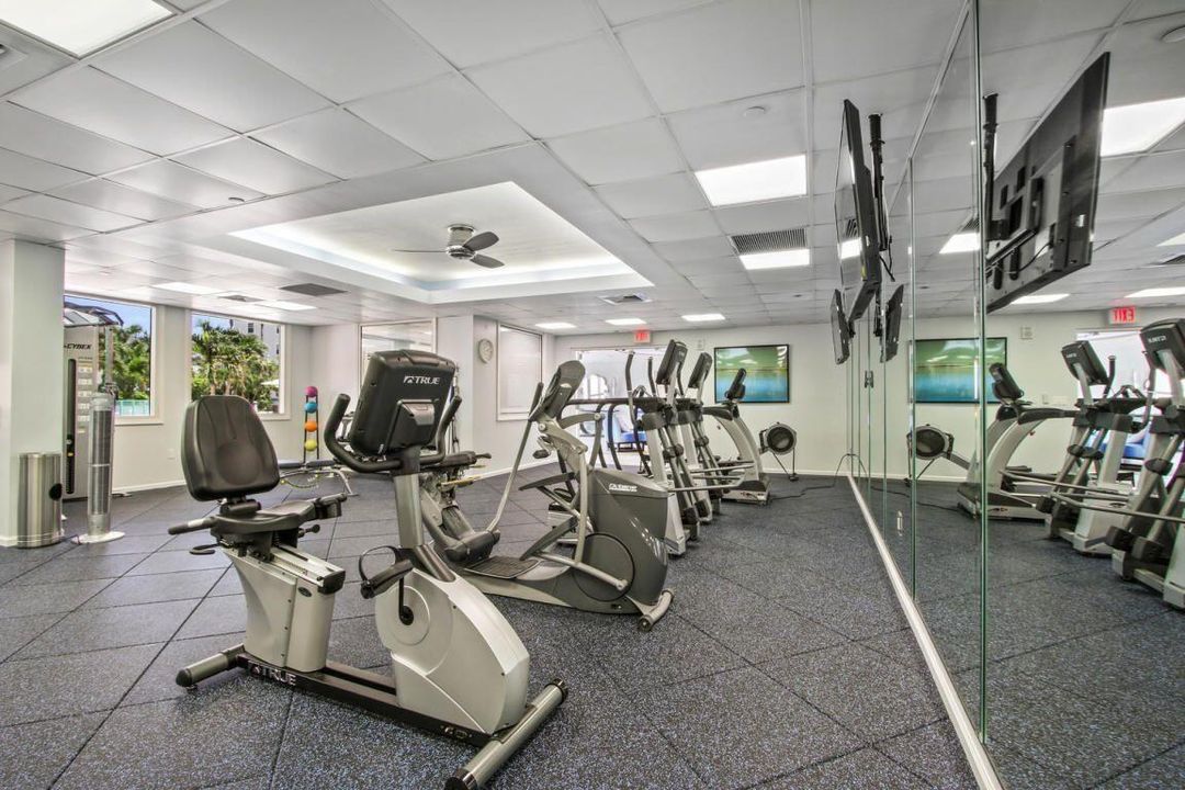 For Rent: $12,000 (3 beds, 2 baths, 1696 Square Feet)