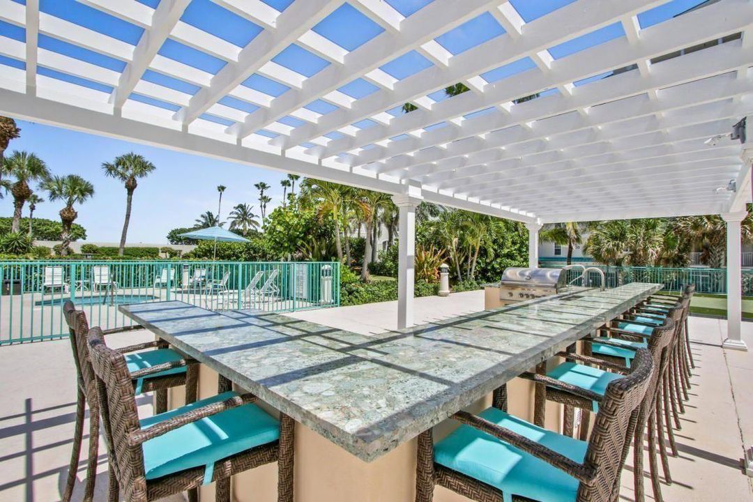 For Rent: $12,000 (3 beds, 2 baths, 1696 Square Feet)