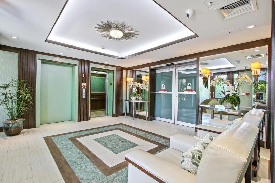 For Rent: $12,000 (3 beds, 2 baths, 1696 Square Feet)