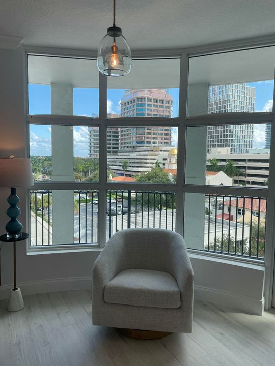 For Rent: $4,350 (2 beds, 2 baths, 1390 Square Feet)