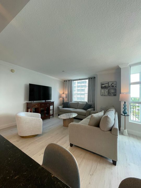 For Rent: $4,350 (2 beds, 2 baths, 1390 Square Feet)