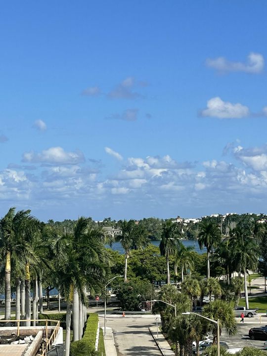 For Rent: $4,350 (2 beds, 2 baths, 1390 Square Feet)