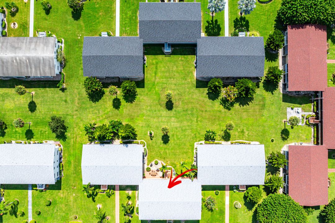 For Sale: $125,000 (1 beds, 1 baths, 646 Square Feet)