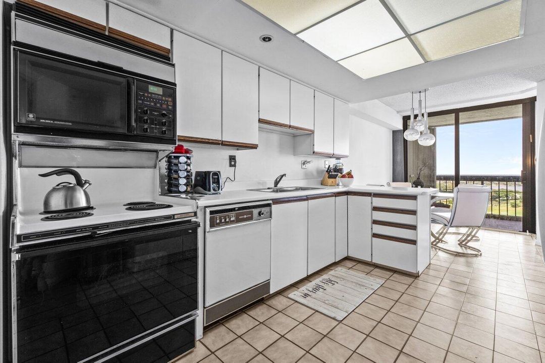 For Rent: $3,700 (3 beds, 2 baths, 2250 Square Feet)