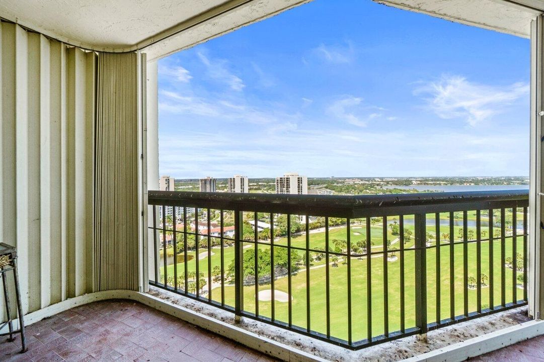 For Rent: $3,700 (3 beds, 2 baths, 2250 Square Feet)