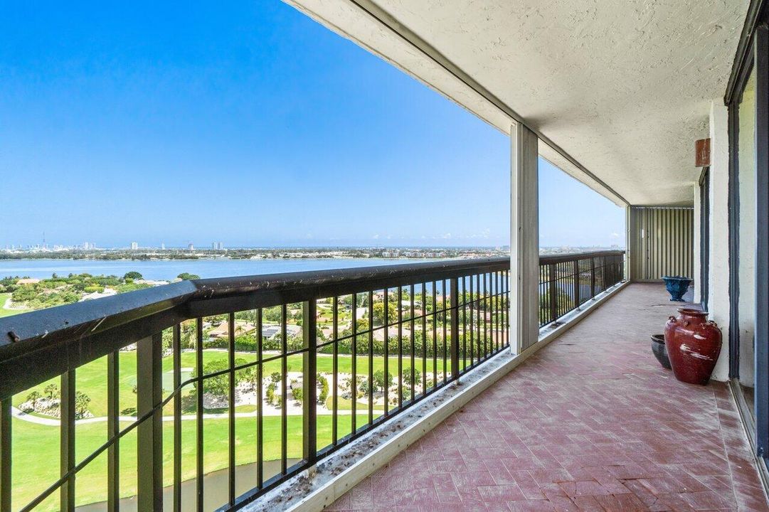 For Rent: $3,700 (3 beds, 2 baths, 2250 Square Feet)