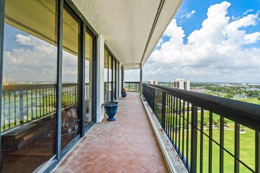 For Rent: $3,700 (3 beds, 2 baths, 2250 Square Feet)