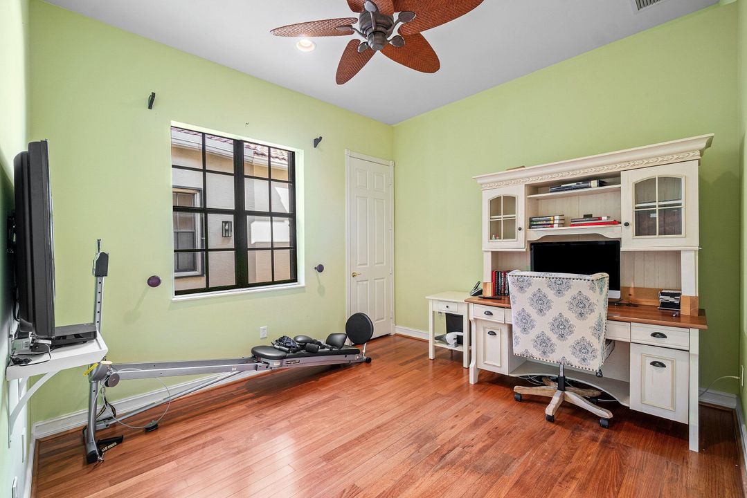 Activo con contrato: $765,000 (4 camas, 2 baños, 2894 Pies cuadrados)