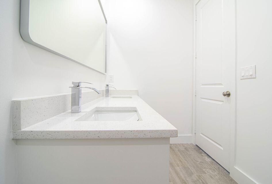 For Rent: $2,150 (4 beds, 2 baths, 2587 Square Feet)