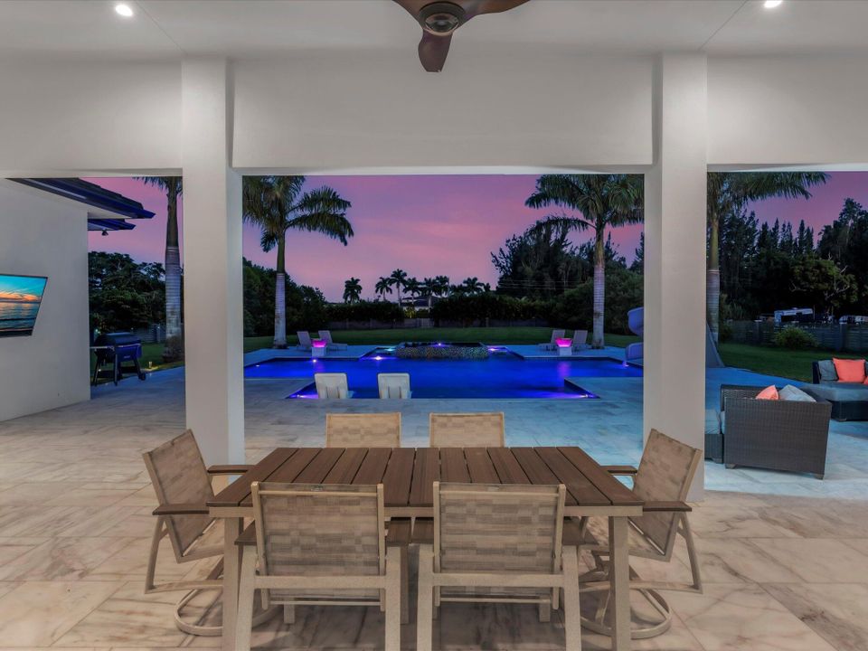 For Rent: $25,000 (5 beds, 6 baths, 5557 Square Feet)