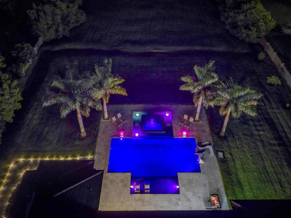 For Rent: $25,000 (5 beds, 6 baths, 5557 Square Feet)