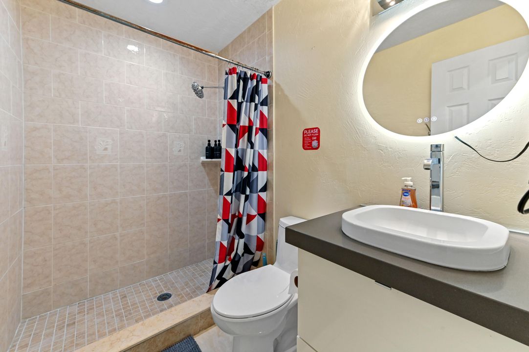 For Rent: $7,600 (5 beds, 3 baths, 1740 Square Feet)