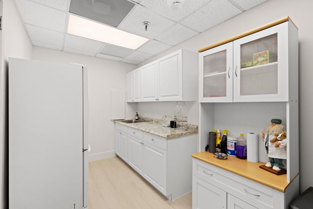 For Sale: $1 (0 beds, 0 baths, 40975 Square Feet)