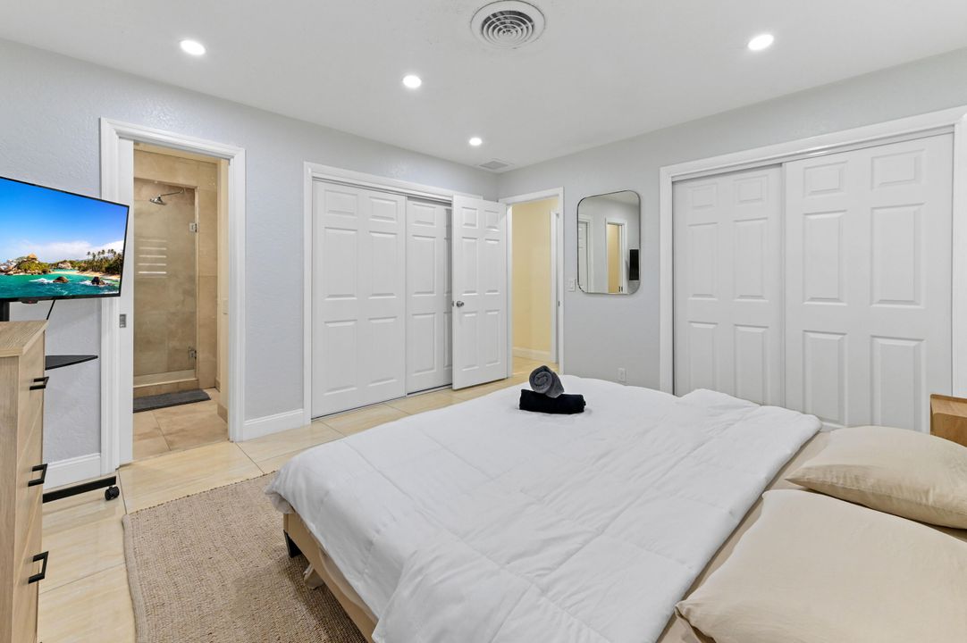 For Rent: $7,600 (5 beds, 3 baths, 1740 Square Feet)