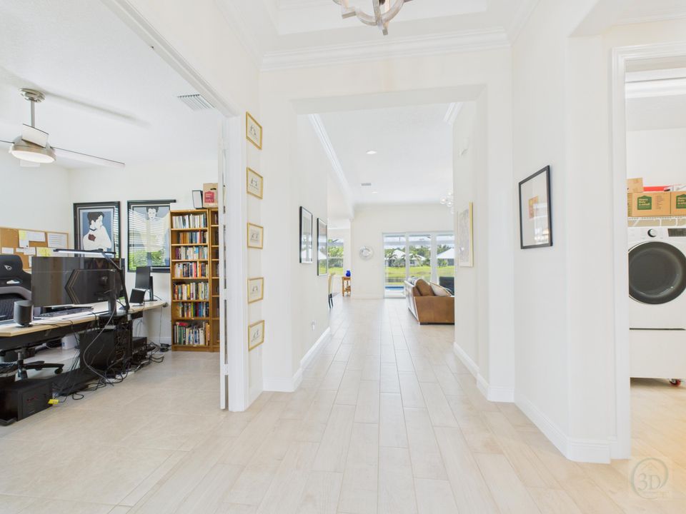 Activo con contrato: $725,000 (3 camas, 3 baños, 2518 Pies cuadrados)