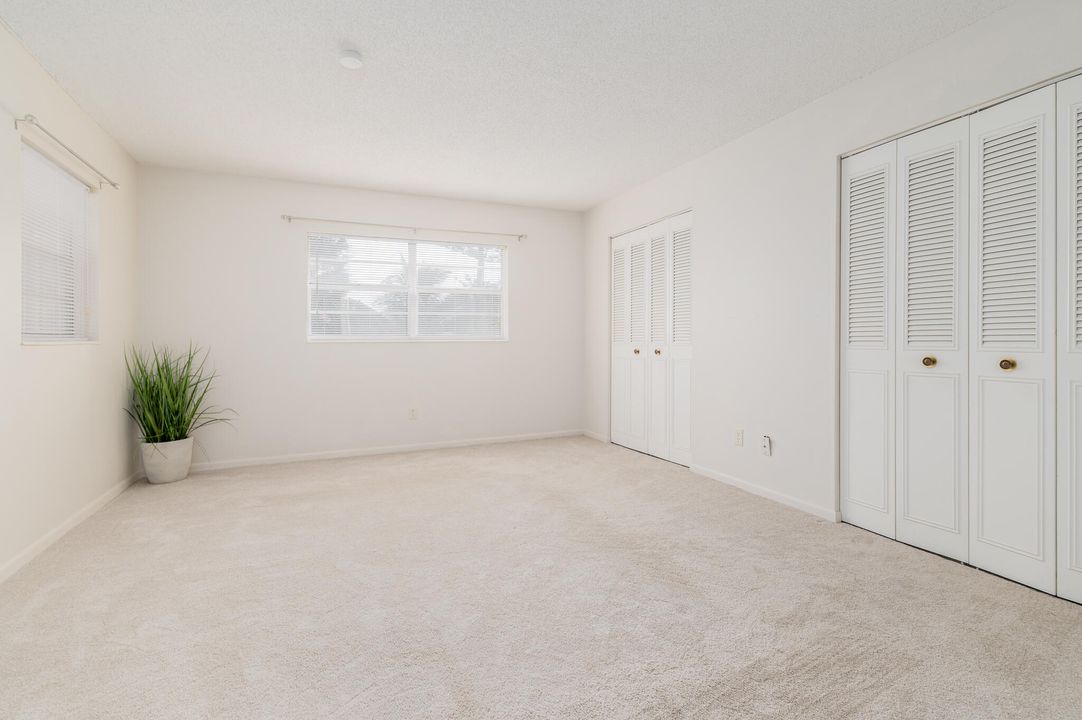 出租: $1,725 (2 贝兹, 2 浴室, 1134 平方英尺)