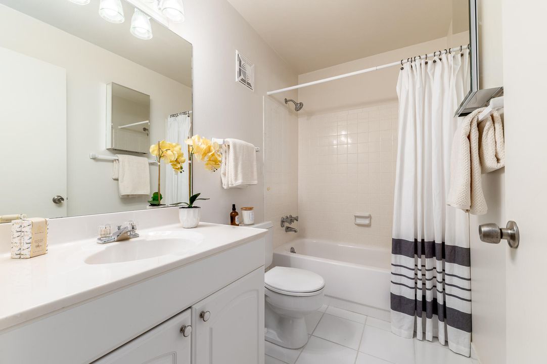 出租: $1,725 (2 贝兹, 2 浴室, 1134 平方英尺)