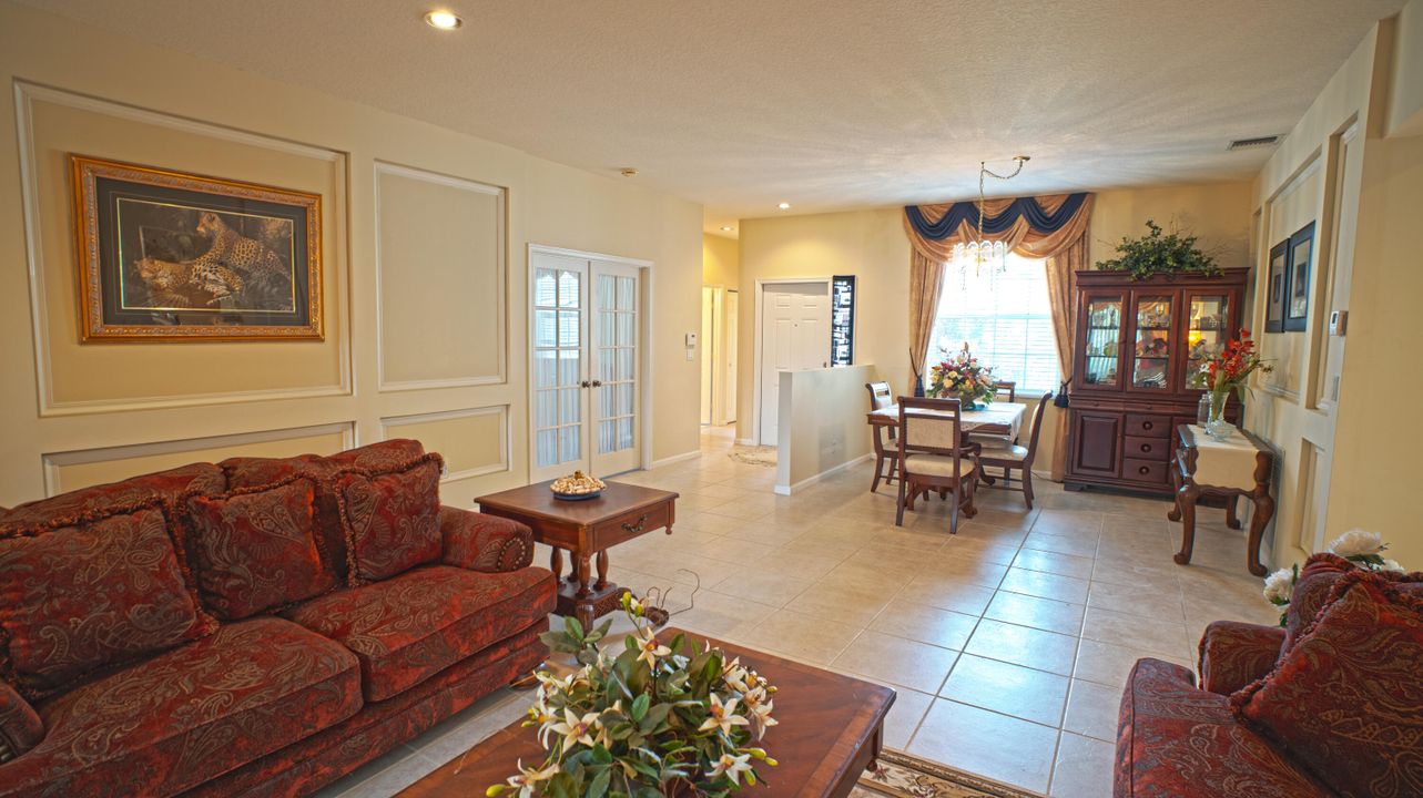 For Sale: $435,000 (3 beds, 2 baths, 1853 Square Feet)