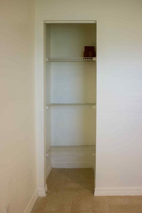 For Sale: $215,000 (3 beds, 2 baths, 1411 Square Feet)