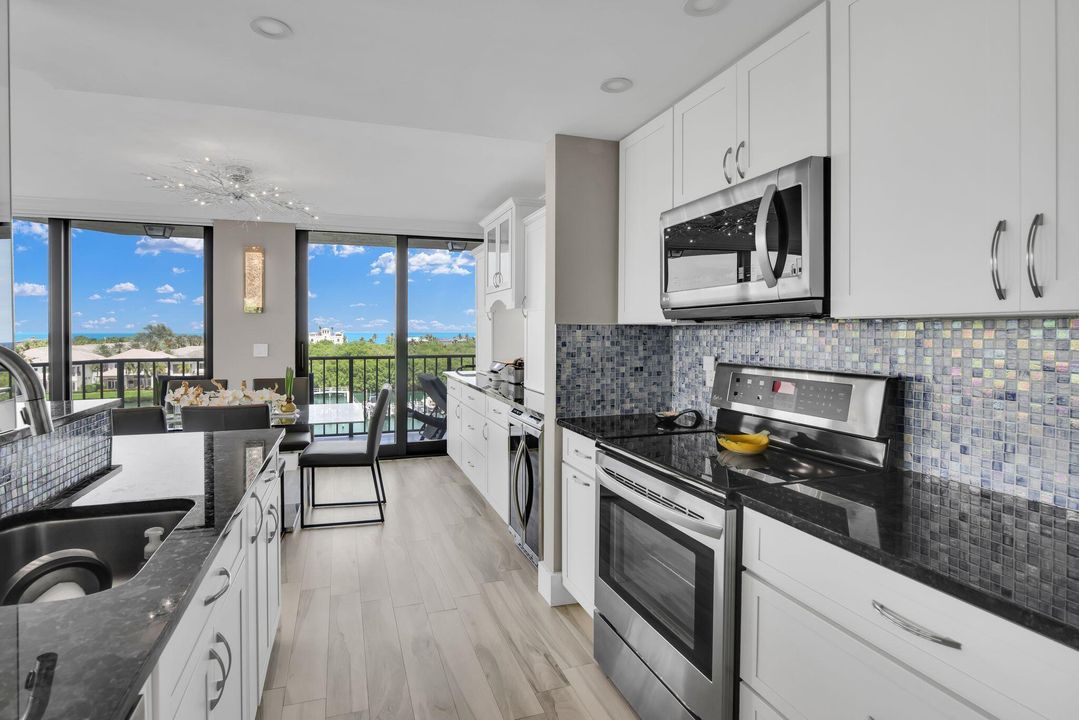 Active With Contract: $10,000 (3 beds, 2 baths, 1680 Square Feet)