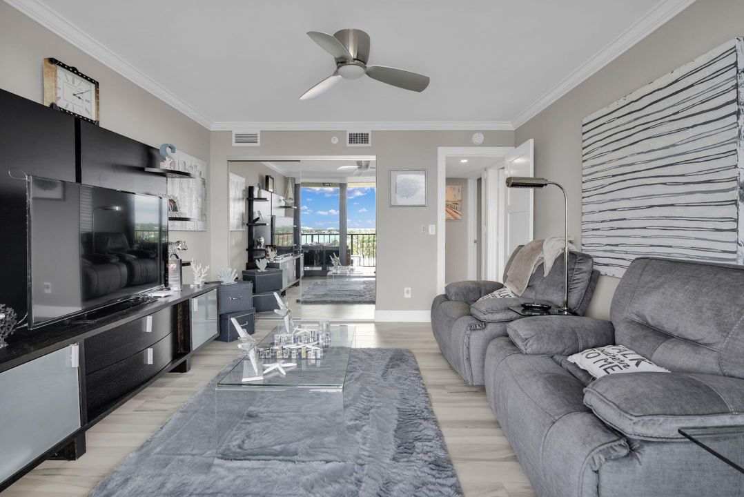 Active With Contract: $10,000 (3 beds, 2 baths, 1680 Square Feet)