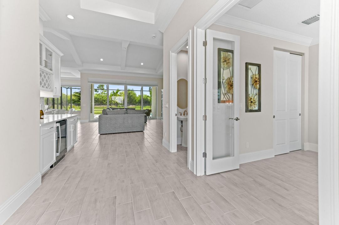 待售: $919,900 (5 贝兹, 3 浴室, 2844 平方英尺)