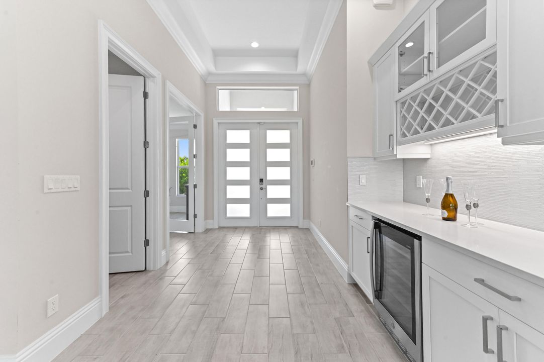 待售: $919,900 (5 贝兹, 3 浴室, 2844 平方英尺)