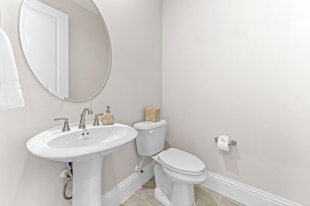 待售: $919,900 (5 贝兹, 3 浴室, 2844 平方英尺)