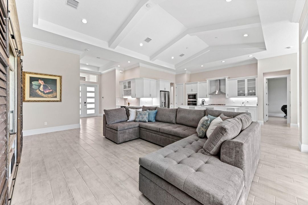 待售: $919,900 (5 贝兹, 3 浴室, 2844 平方英尺)