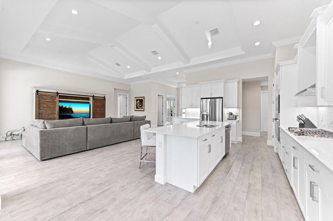 待售: $919,900 (5 贝兹, 3 浴室, 2844 平方英尺)