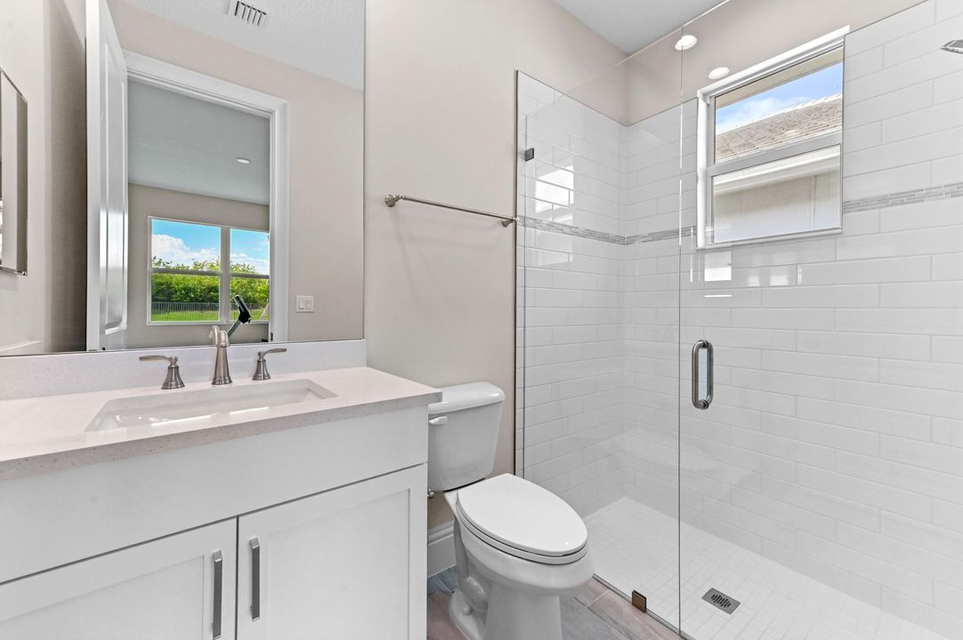 待售: $919,900 (5 贝兹, 3 浴室, 2844 平方英尺)