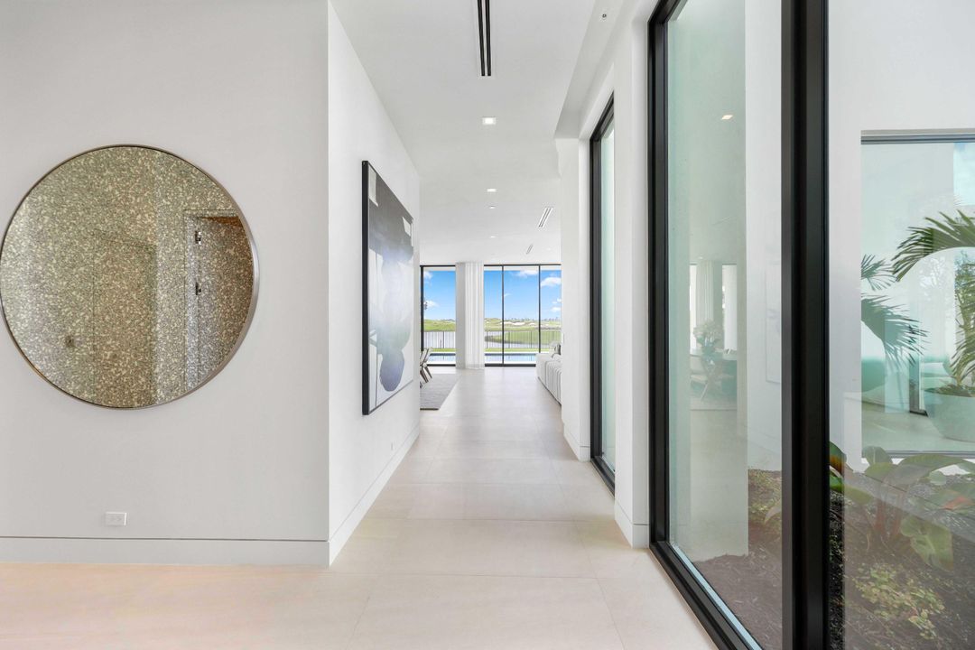 For Sale: $9,600,000 (5 beds, 6 baths, 7713 Square Feet)