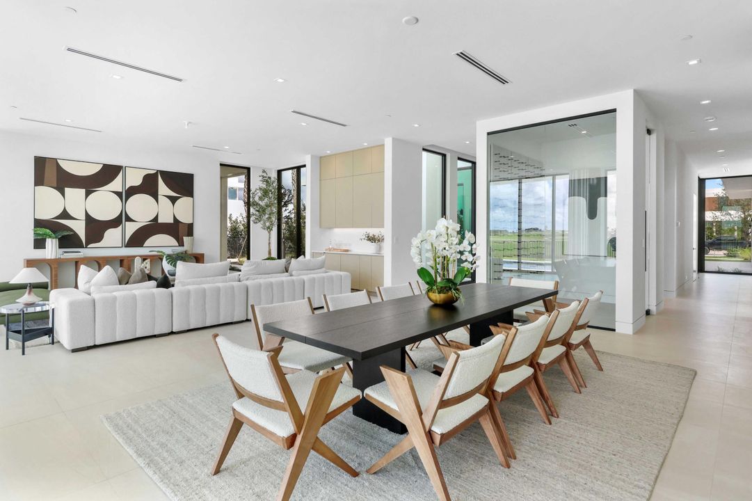 For Sale: $9,600,000 (5 beds, 6 baths, 7713 Square Feet)