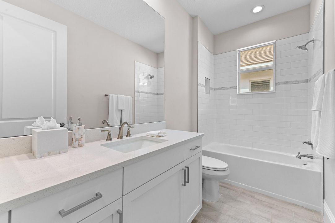 待售: $919,900 (5 贝兹, 3 浴室, 2844 平方英尺)