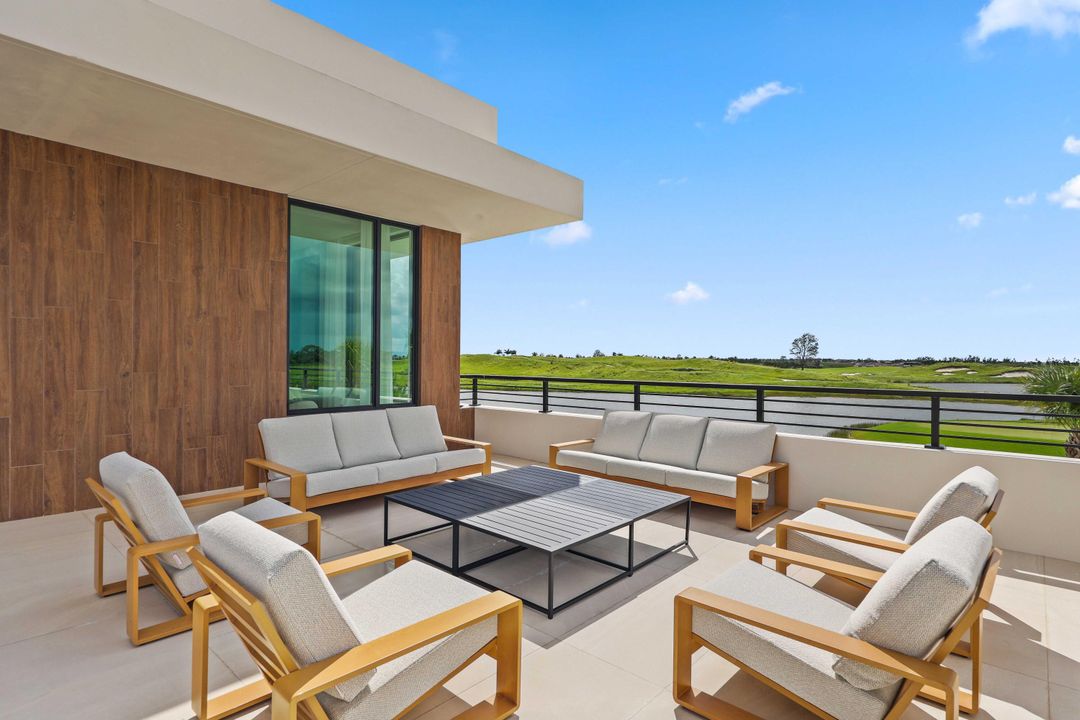 For Sale: $9,600,000 (5 beds, 6 baths, 7713 Square Feet)