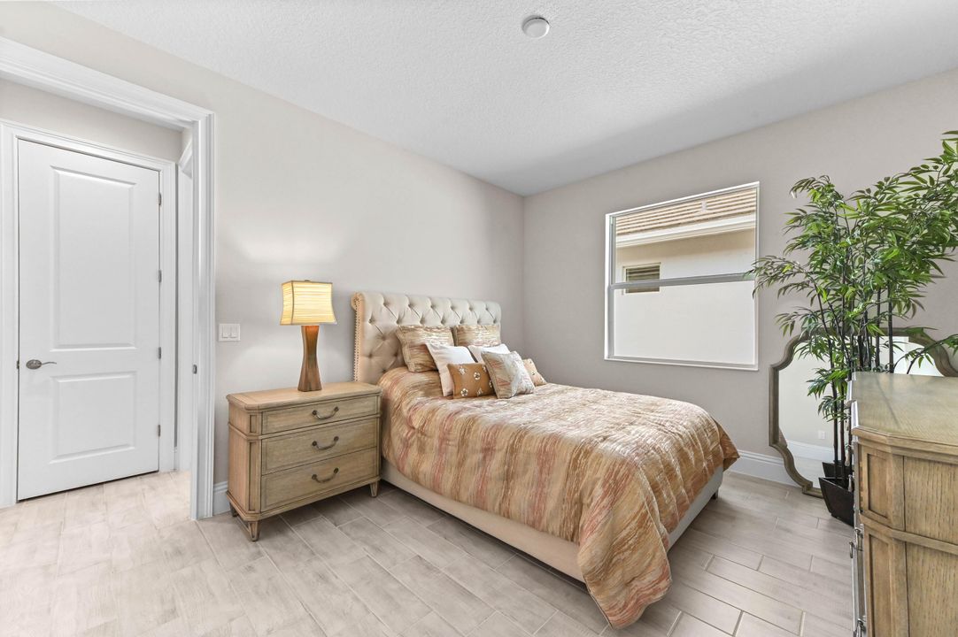 待售: $919,900 (5 贝兹, 3 浴室, 2844 平方英尺)