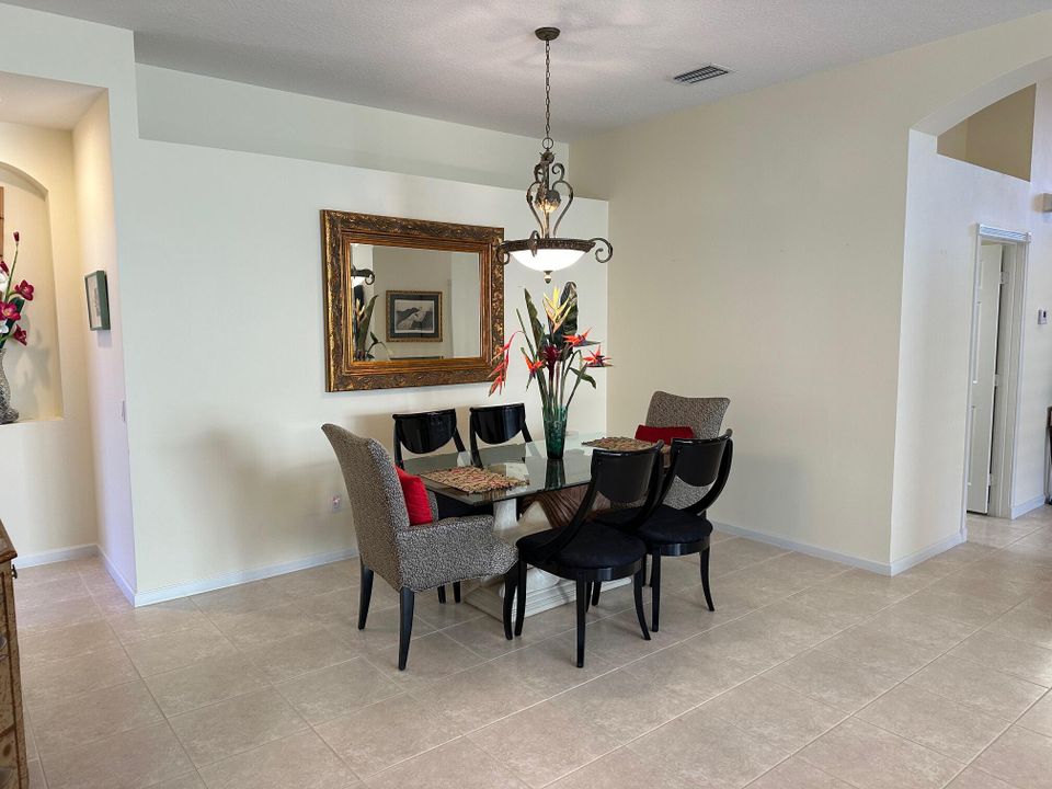 待售: $549,000 (3 贝兹, 2 浴室, 2099 平方英尺)