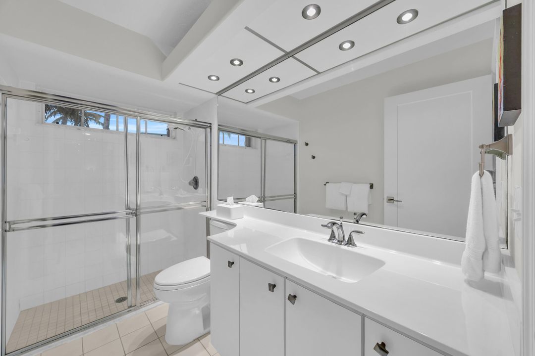 For Sale: $1,050,000 (3 beds, 2 baths, 1923 Square Feet)