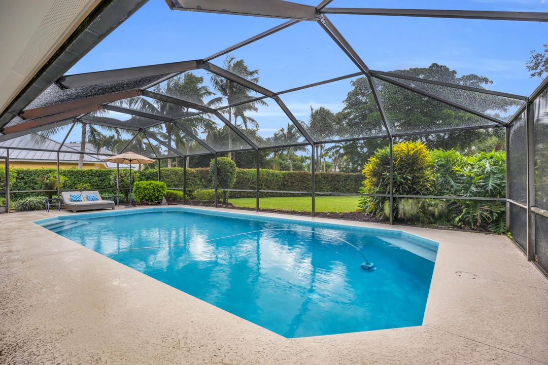 For Sale: $1,050,000 (3 beds, 2 baths, 1923 Square Feet)