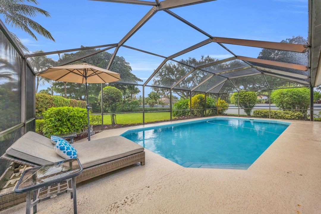 For Sale: $1,050,000 (3 beds, 2 baths, 1923 Square Feet)