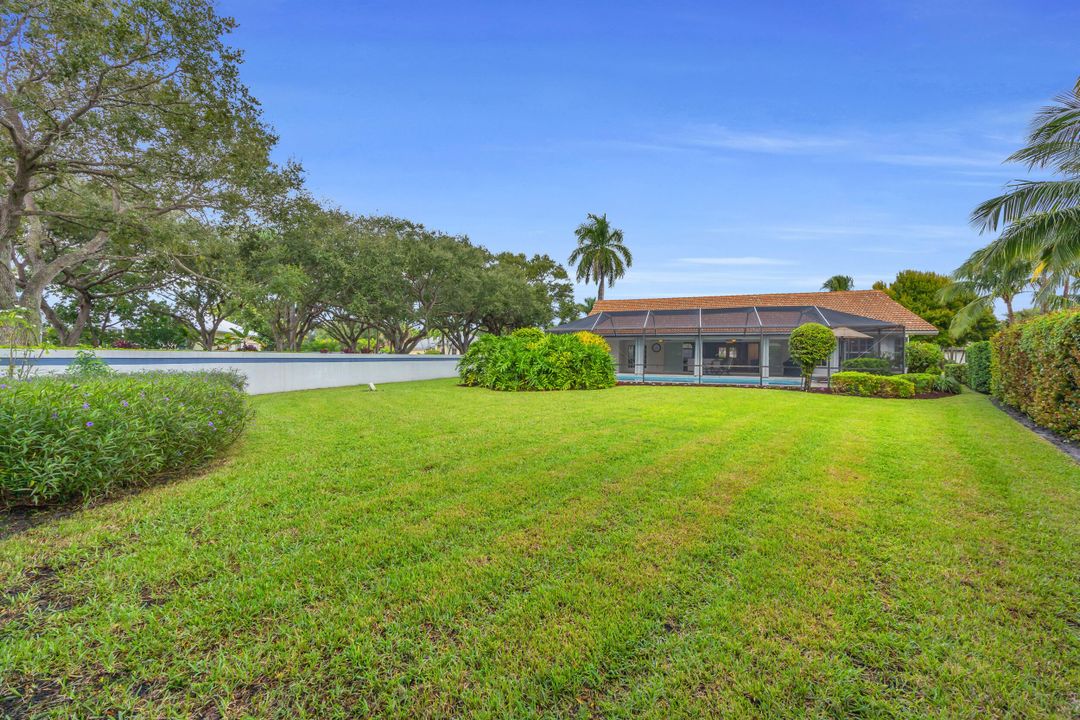 For Sale: $1,050,000 (3 beds, 2 baths, 1923 Square Feet)