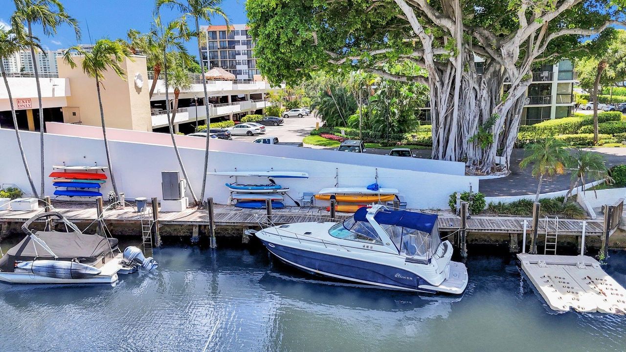 Active With Contract: $10,000 (3 beds, 2 baths, 1680 Square Feet)