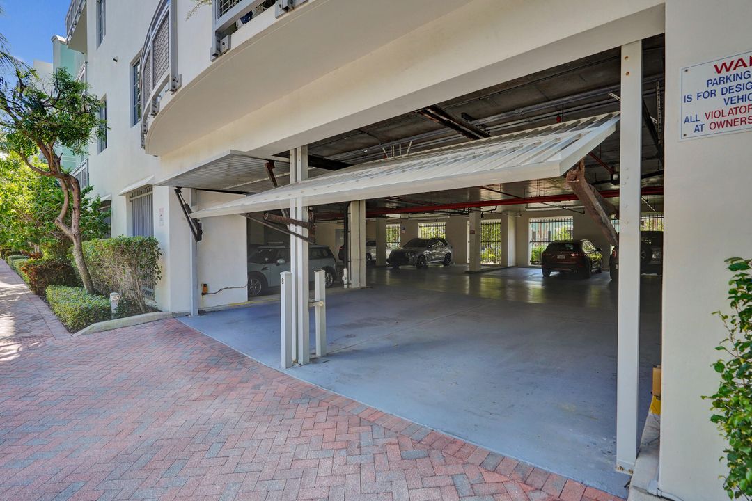 Под контрактом: $10,000 (2 спален, 2 ванн, 1587 Квадратных фут)