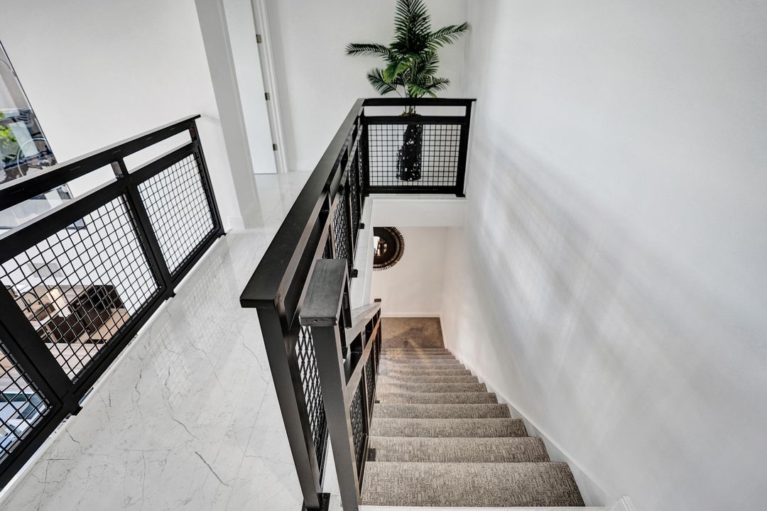 Под контрактом: $10,000 (2 спален, 2 ванн, 1587 Квадратных фут)